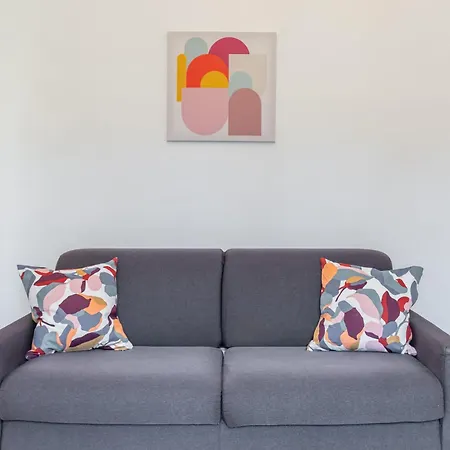 Authentic Prati Living Rom